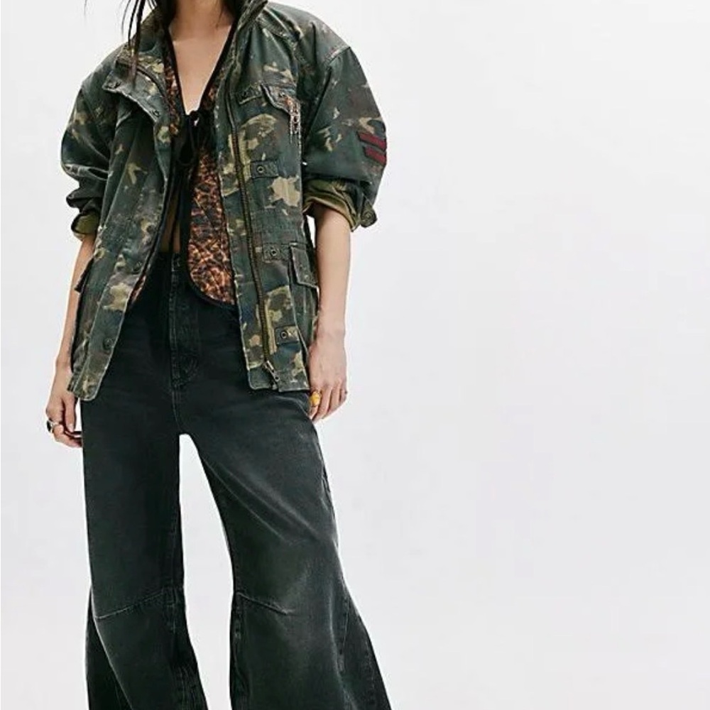 Free People Arya Camo Print Utility Jacket, size Medium